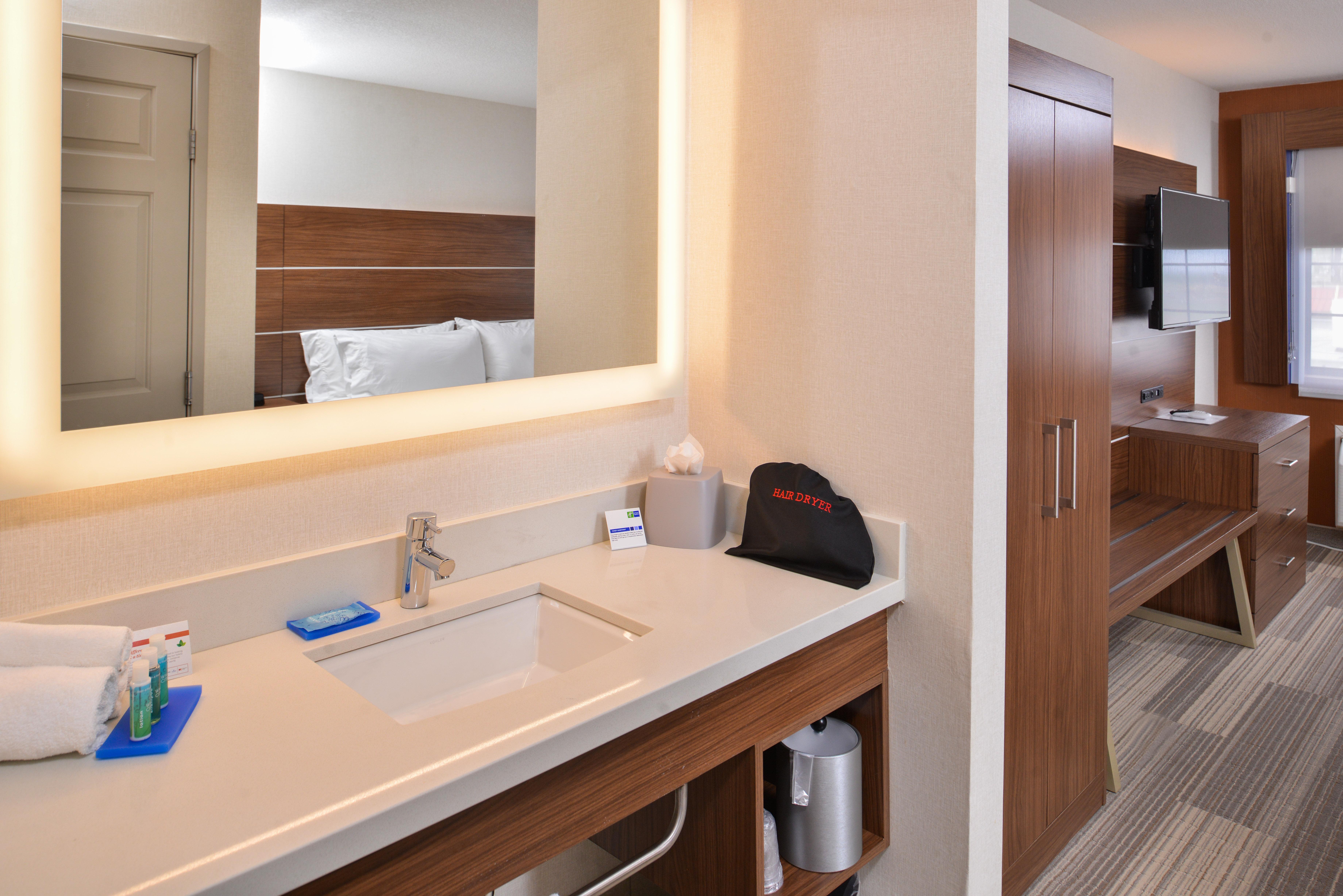 Holiday Inn Express Westley By Ihg Exterior foto